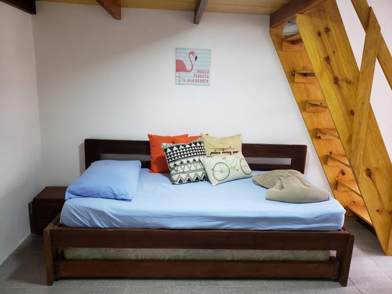 Santo Quintal Hostel Убатуба Экстерьер фото