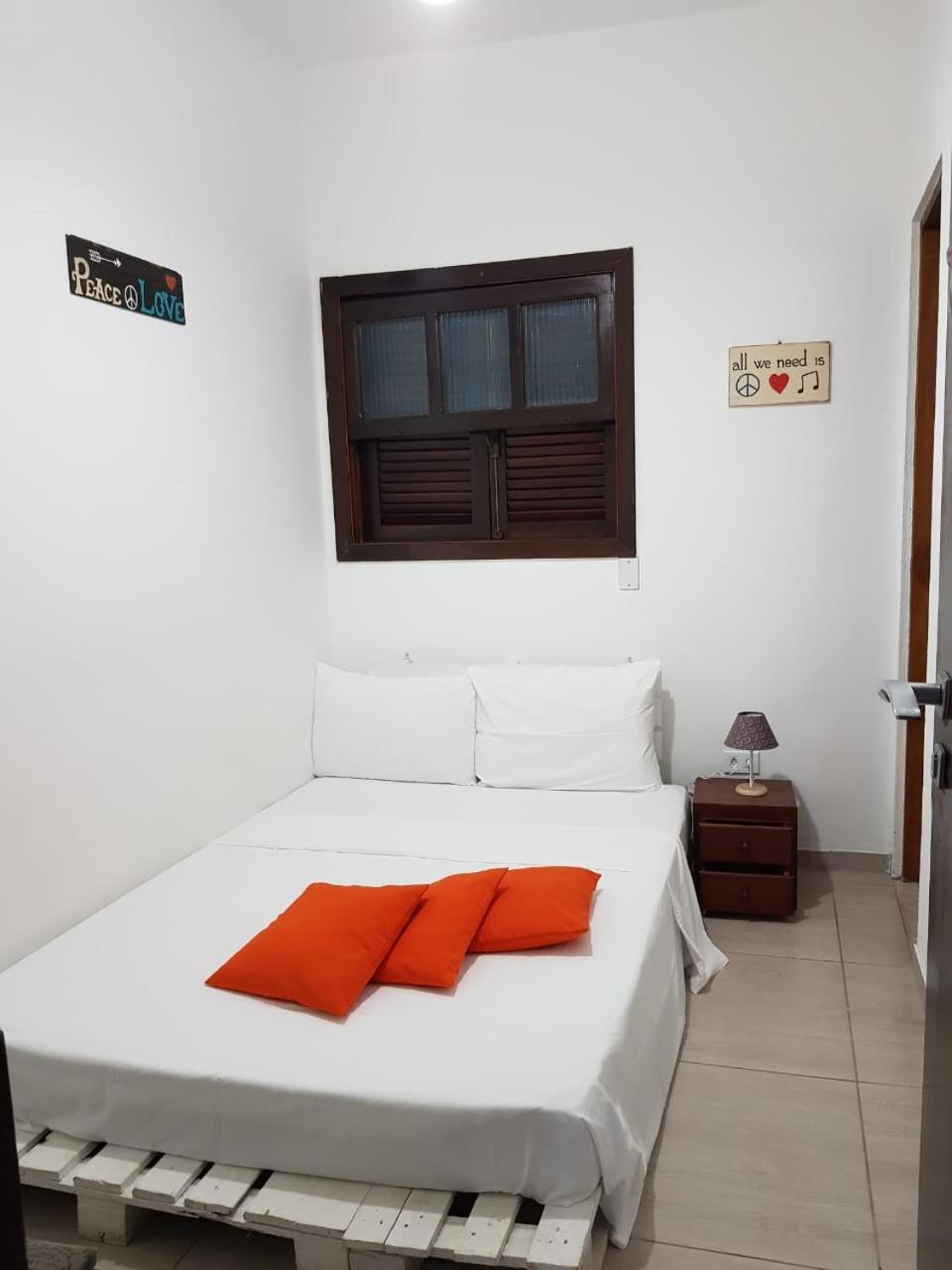 Santo Quintal Hostel Убатуба Экстерьер фото